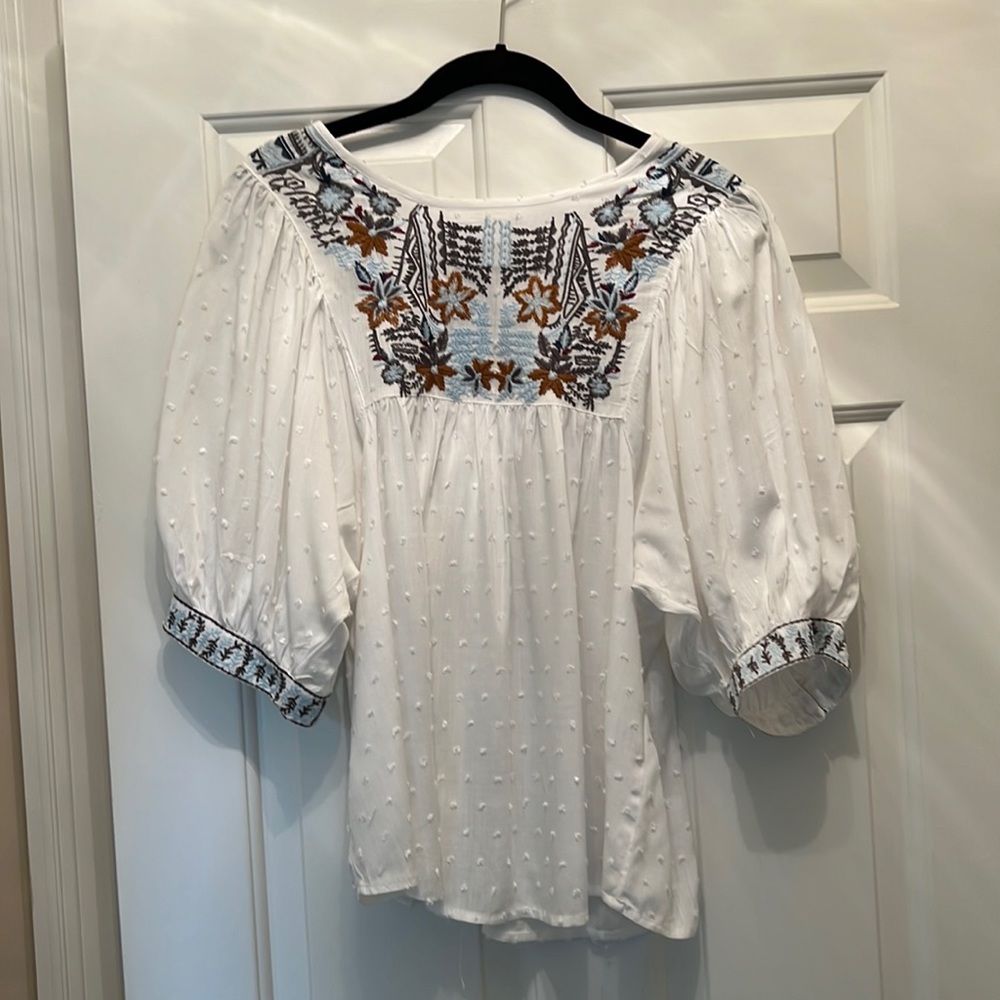 Solitaire white blouse with blue, grey and caramel color embroidery